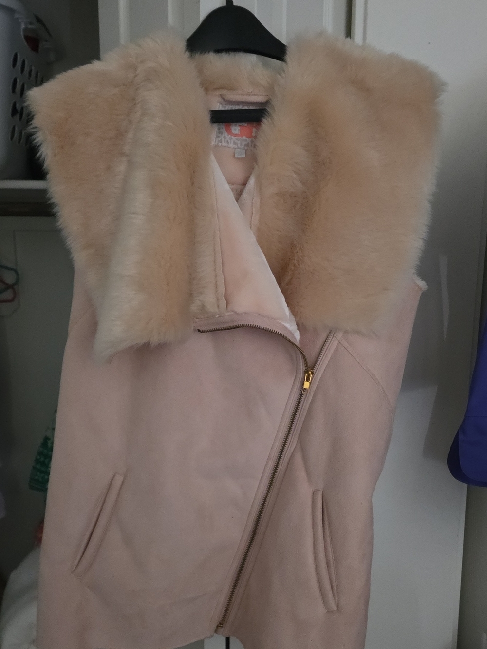 Gianni Bini Pale Pink Faux Shearling Vest with Fur Collar